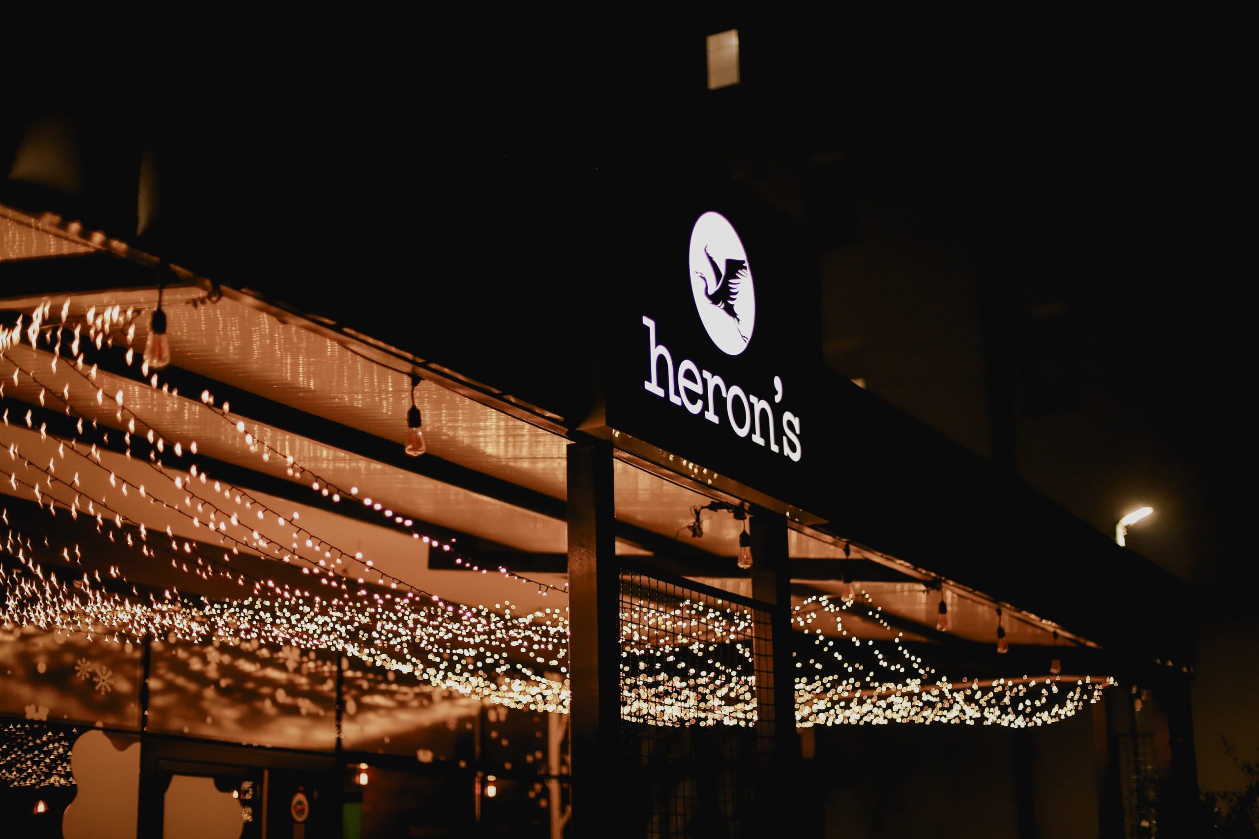 Heron's pub