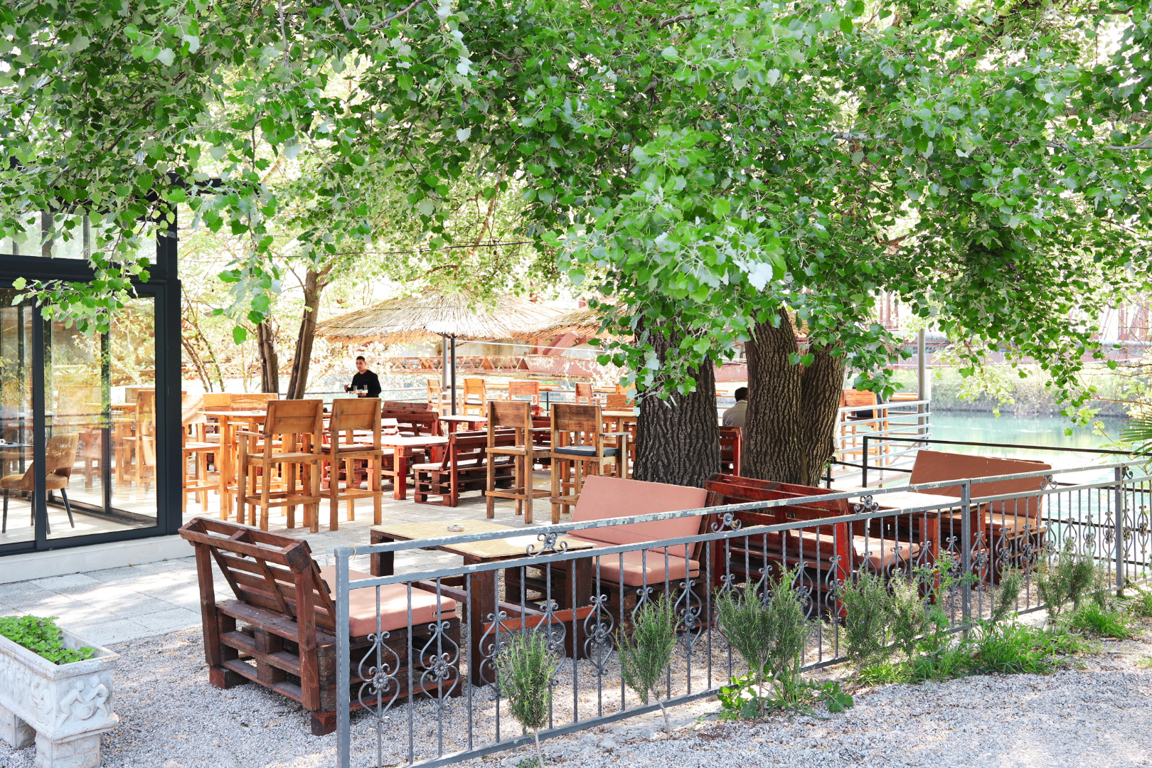 Madera Bar