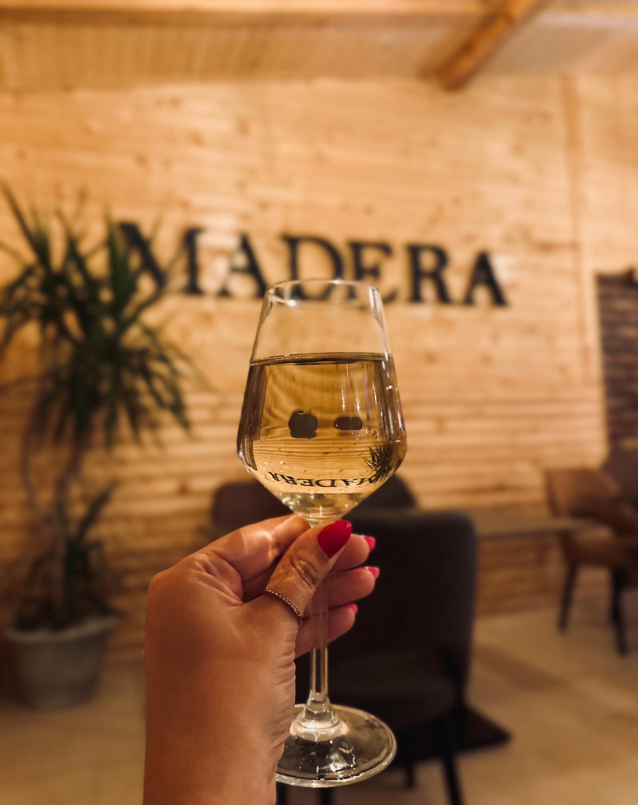 Madera Bar
